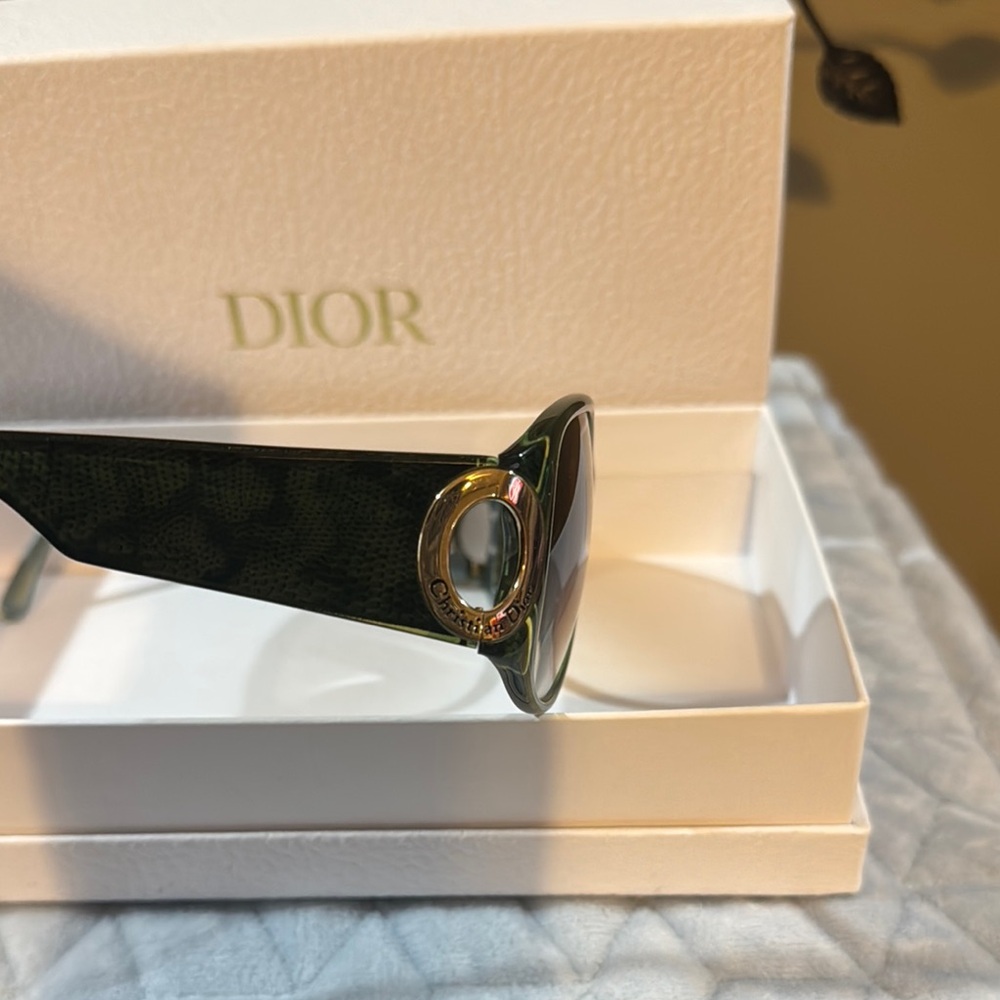 Christian Dior Authentic Green Women's Sunglasses In Amazing Condition With Box - Picture 4 of 16